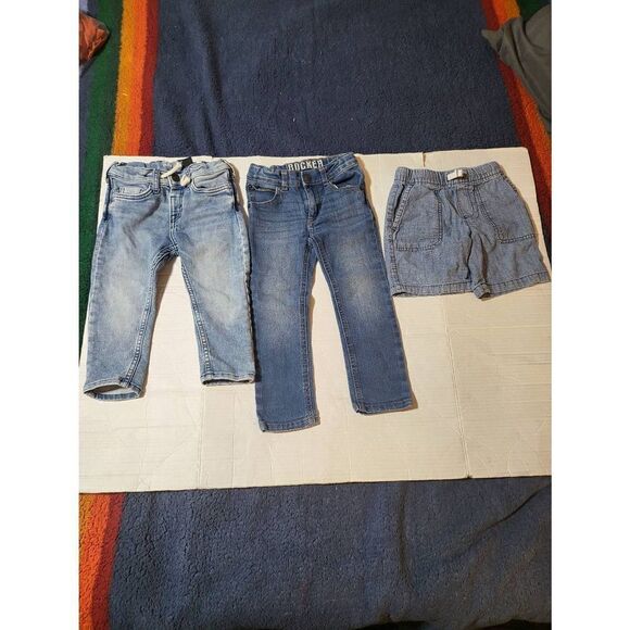 Carter's 3piece Denim Jeans And Short Size 2t And 3t boys clothes - Picture 1 of 6